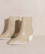 Load image into Gallery viewer, Dawn Western Bootie