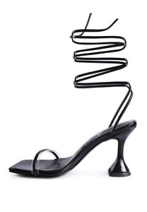 BITEN BERRY LACE UP SANDAL