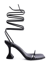 BITEN BERRY LACE UP SANDAL