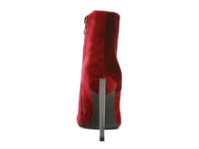 Load image into Gallery viewer, BORNSTA Velvet Boots