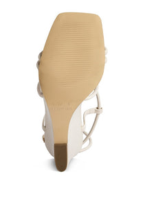 Gram Hunt Wedge Sandals