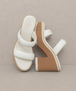 DAPHNE Sandal
