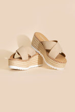 Load image into Gallery viewer, Height-S-Raffia Platform slides