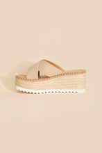 Load image into Gallery viewer, Height-S-Raffia Platform slides