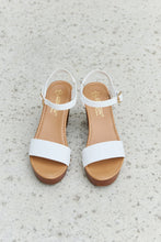 Load image into Gallery viewer, DDK Strap Heels