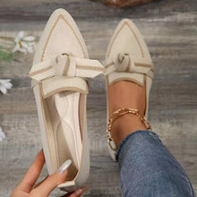 Load image into Gallery viewer, Bow Trim Loafers