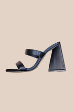 Load image into Gallery viewer, HER PREIMIERE Mules