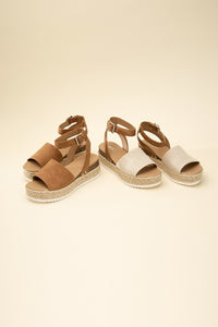 ESPADRILLE TOPIC-S Sandal