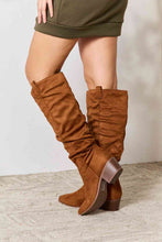 Load image into Gallery viewer, East Lion Block Heel Boots